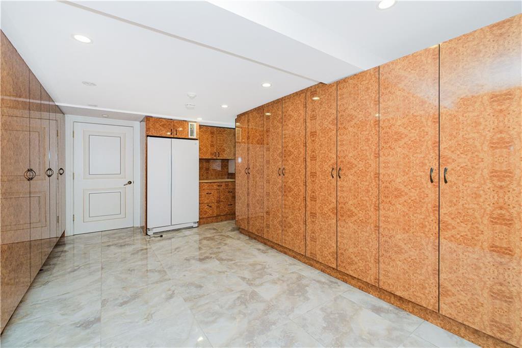 4094 Ocean Avenue Manhattan Beach Brooklyn NY 11235