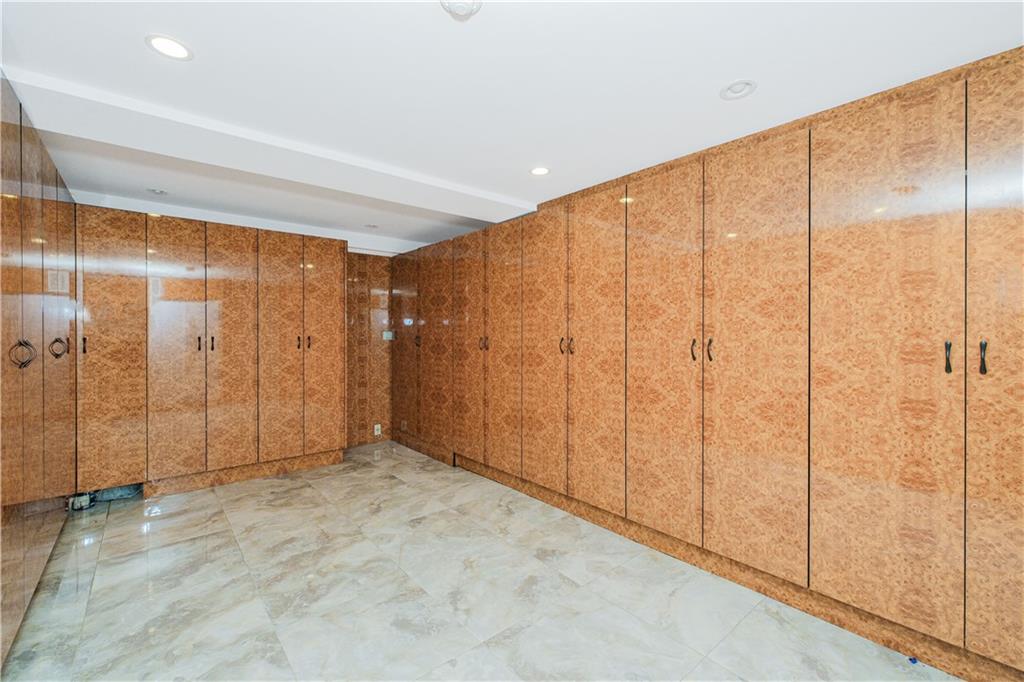 4094 Ocean Avenue Manhattan Beach Brooklyn NY 11235