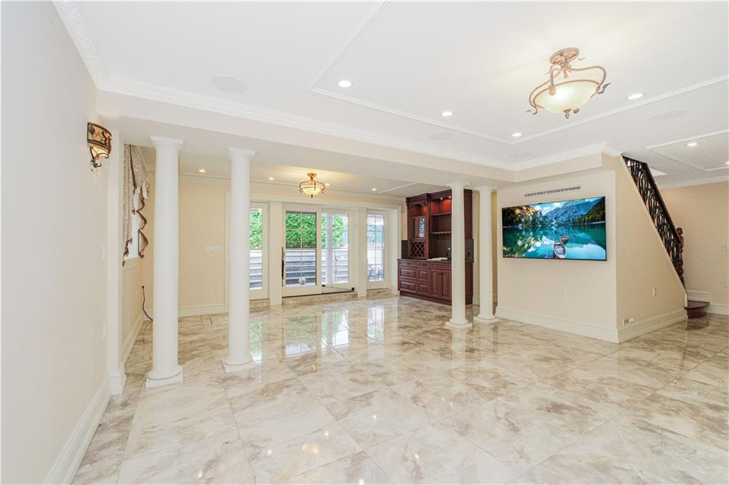 4094 Ocean Avenue Manhattan Beach Brooklyn NY 11235