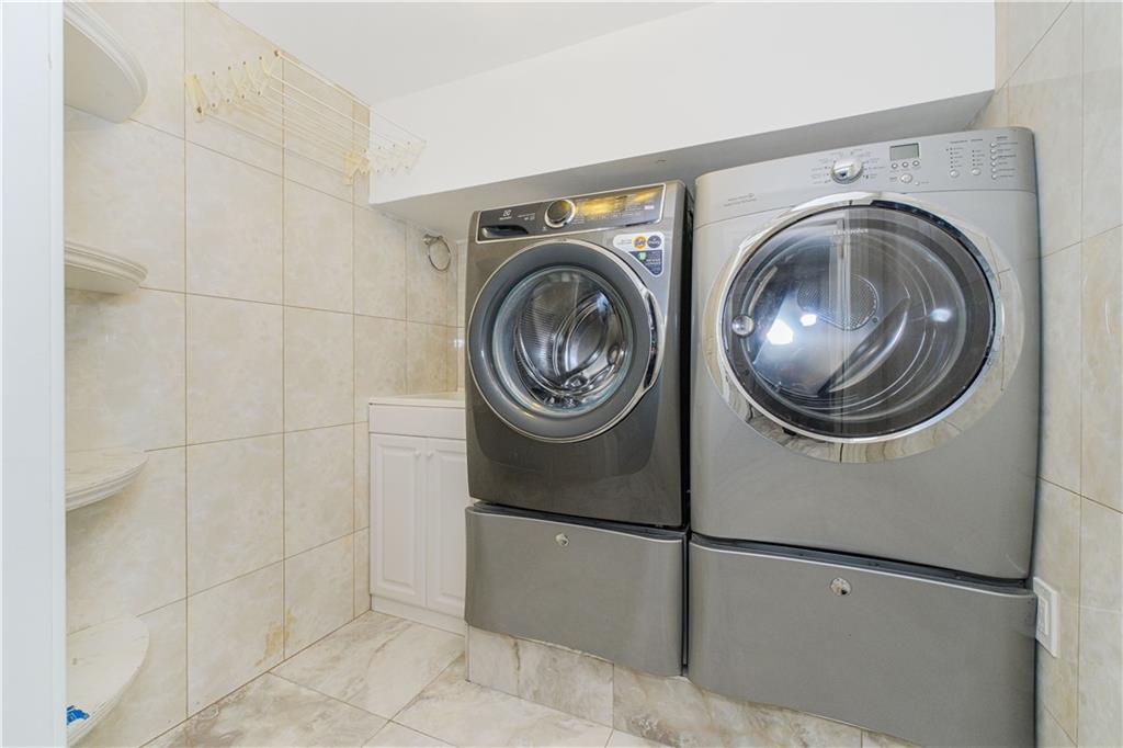 4094 Ocean Avenue Manhattan Beach Brooklyn NY 11235