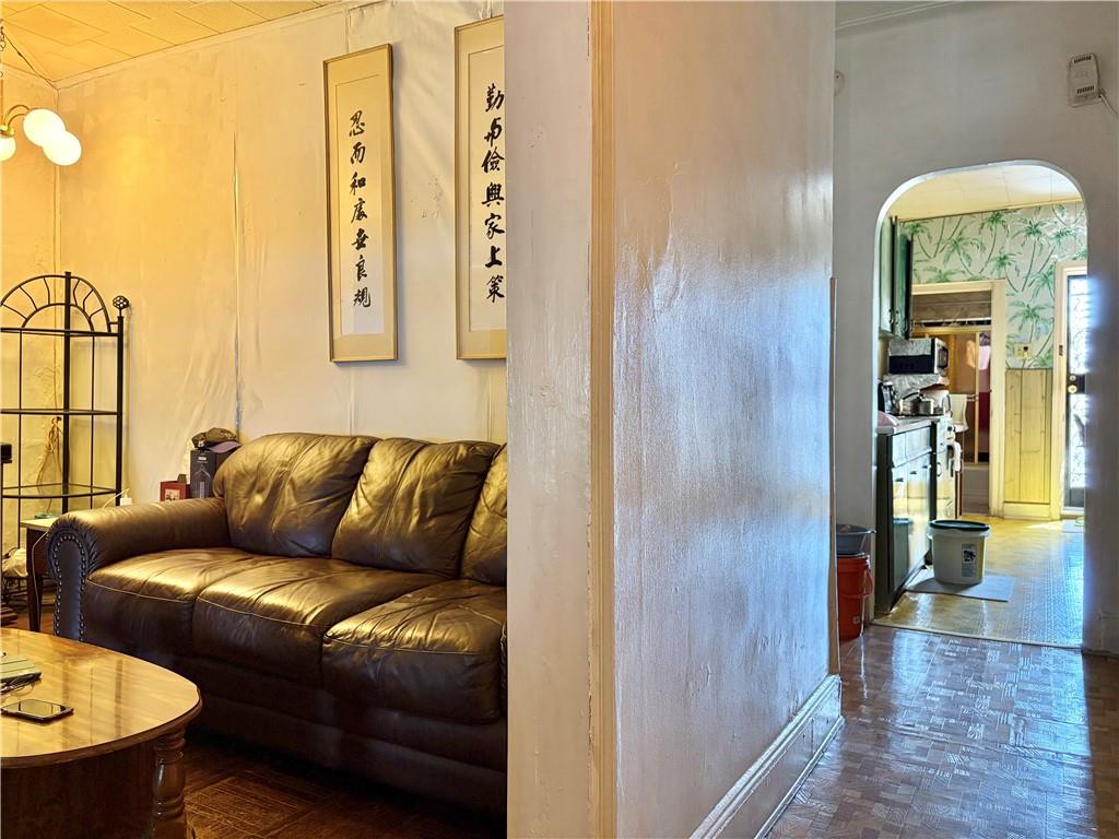 6013 20th Avenue Bensonhurst Brooklyn NY 11204