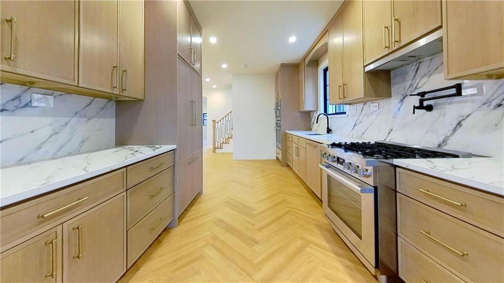 8515 Wareham Place Jamaica Estates Jamaica Estates NY 11432