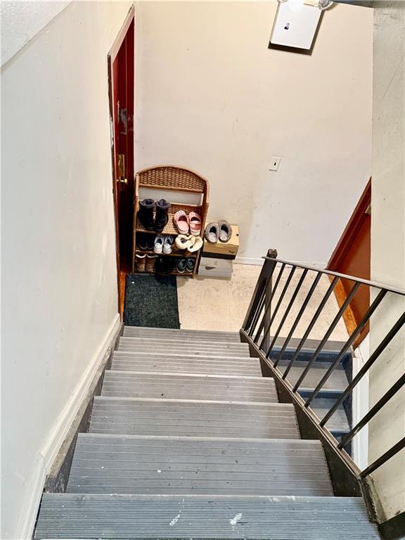 9520 42nd Avenue Elmhurst Elmhurst NY 11373