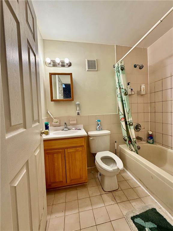 9520 42nd Avenue Elmhurst Elmhurst NY 11373