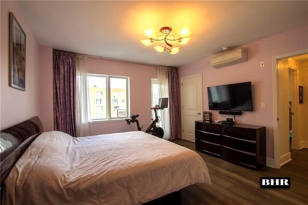 3435 Guider Avenue Sheepshead Bay Brooklyn NY 11235