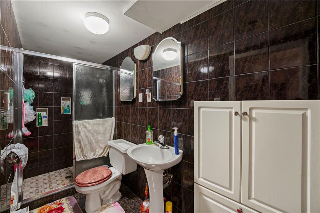 2464 East 28th Street Sheepshead Bay Brooklyn NY 11235