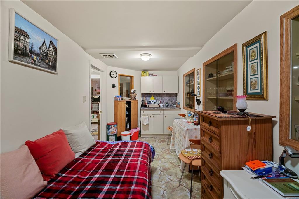 2464 East 28th Street Sheepshead Bay Brooklyn NY 11235