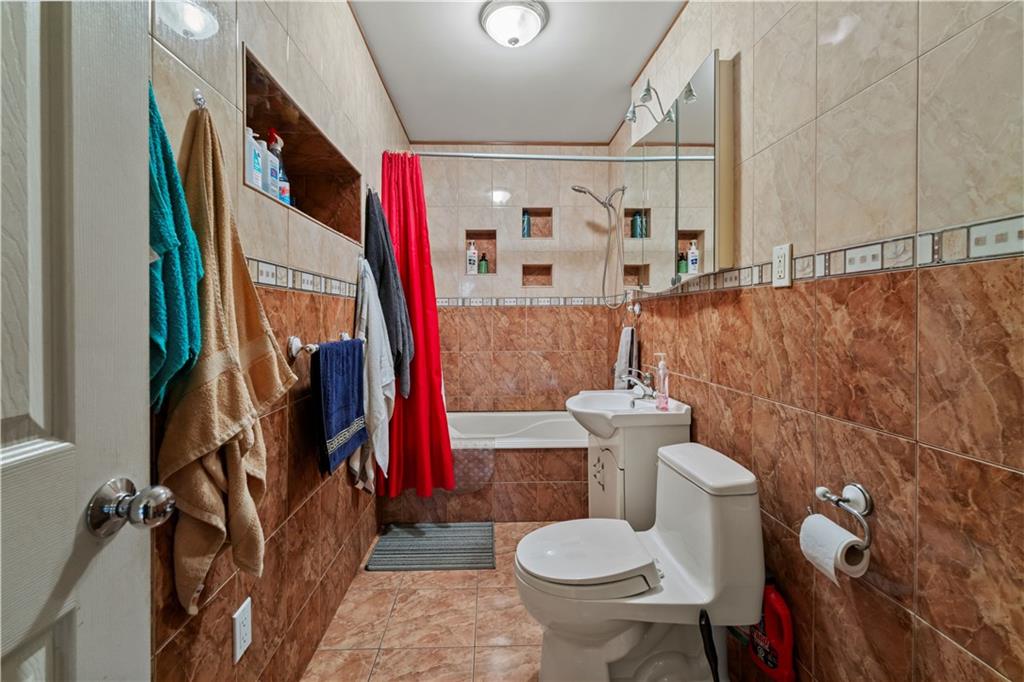 2464 East 28th Street Sheepshead Bay Brooklyn NY 11235