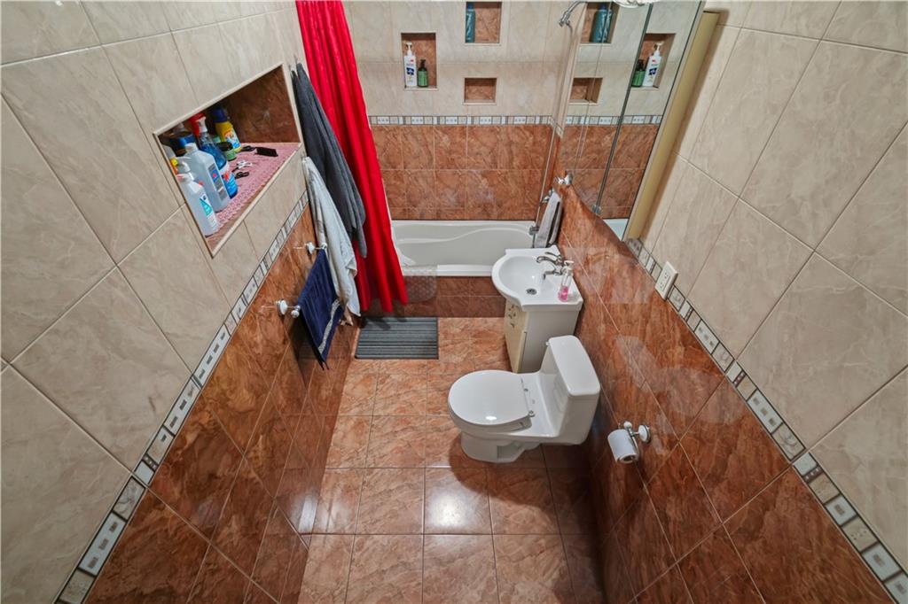 2464 East 28th Street Sheepshead Bay Brooklyn NY 11235