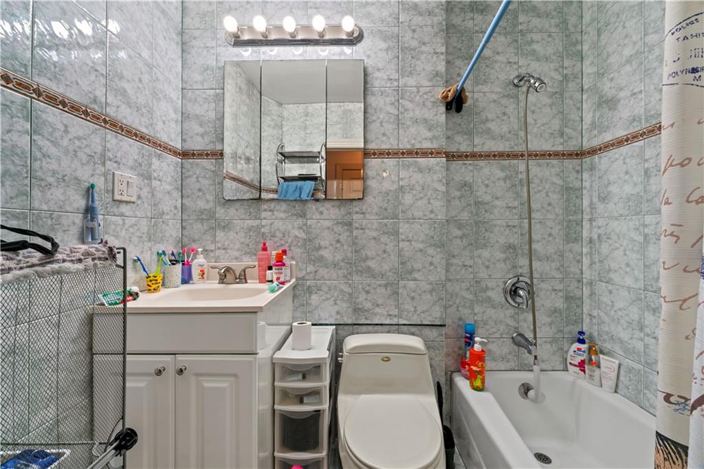 2464 East 28th Street Sheepshead Bay Brooklyn NY 11235