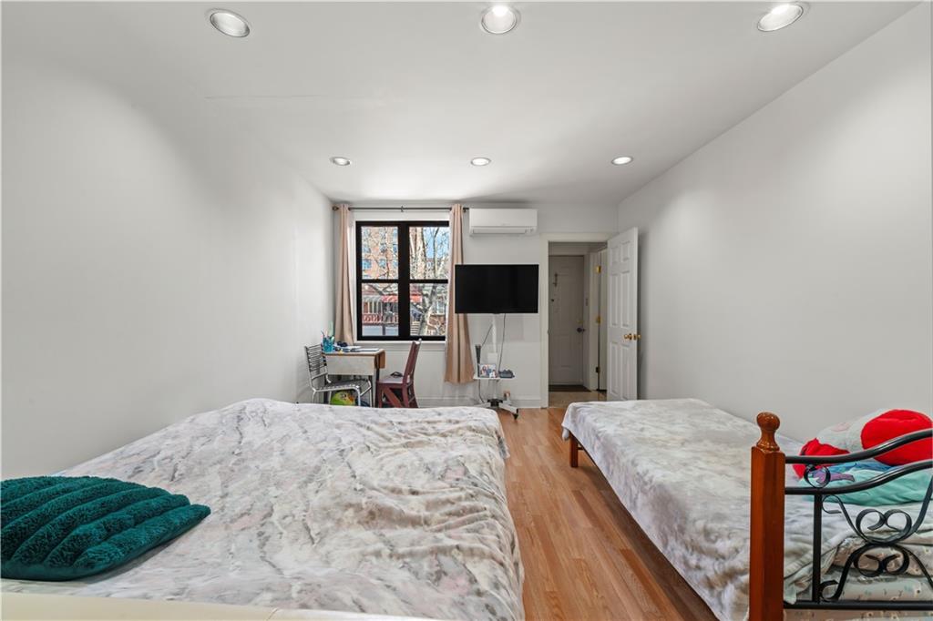 2464 East 28th Street Sheepshead Bay Brooklyn NY 11235