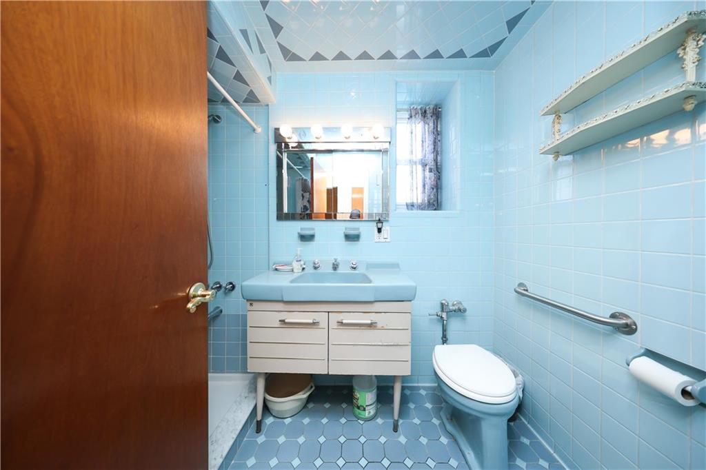 46 Bay 37th Street Bensonhurst Brooklyn NY 11214