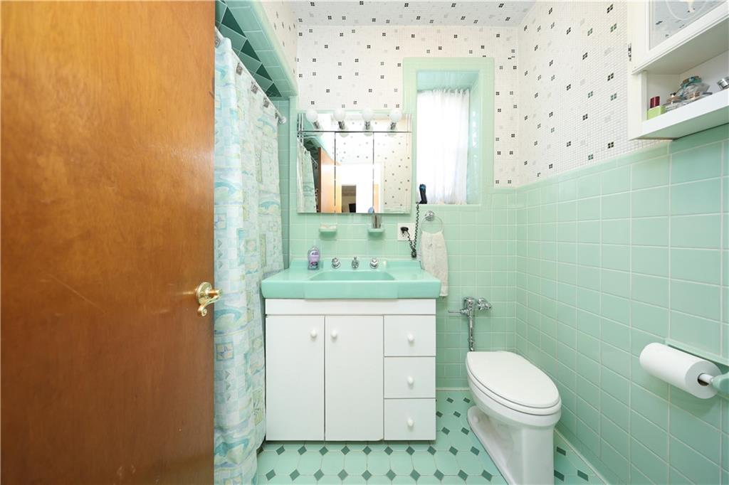 46 Bay 37th Street Bensonhurst Brooklyn NY 11214