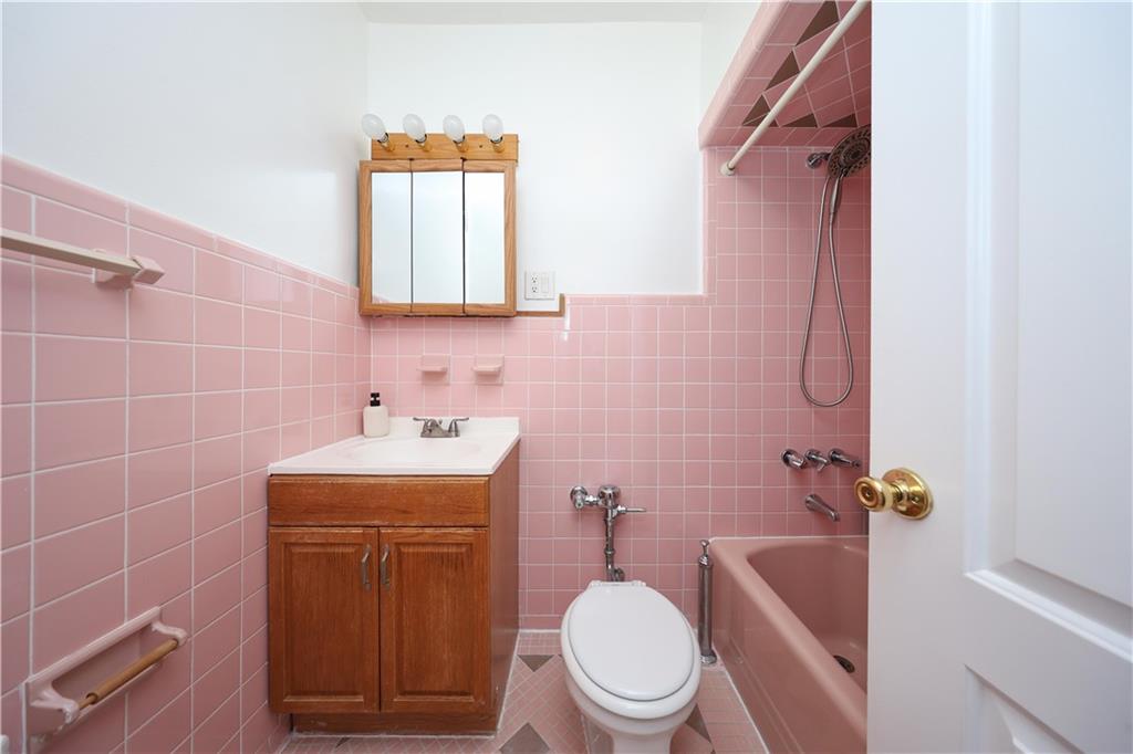 46 Bay 37th Street Bensonhurst Brooklyn NY 11214