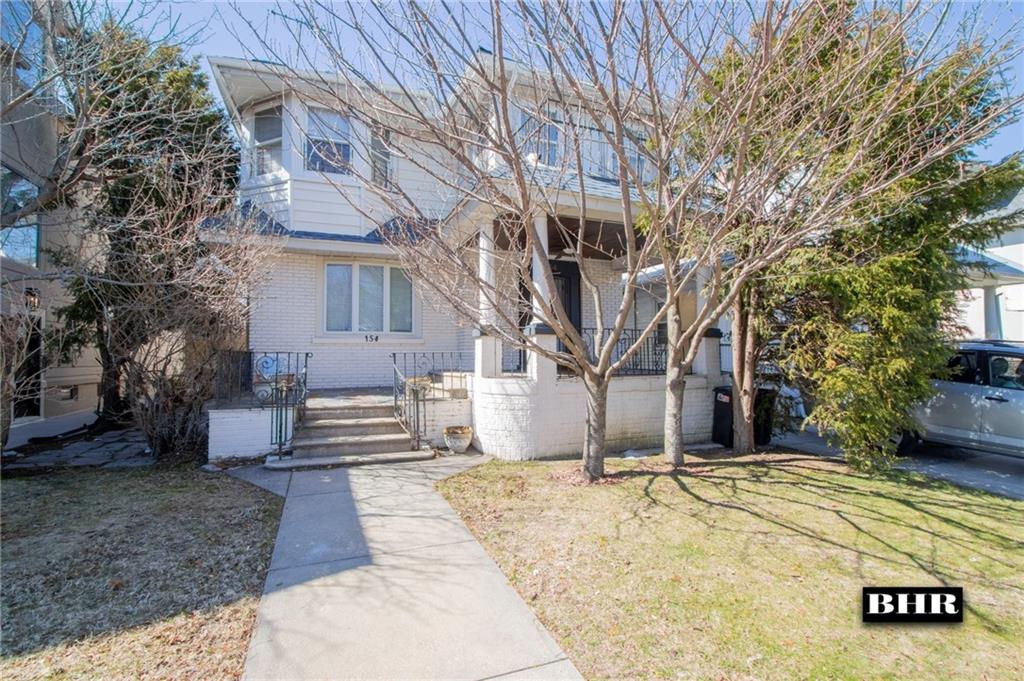 154 Beaumont Street Manhattan Beach Brooklyn NY 11235