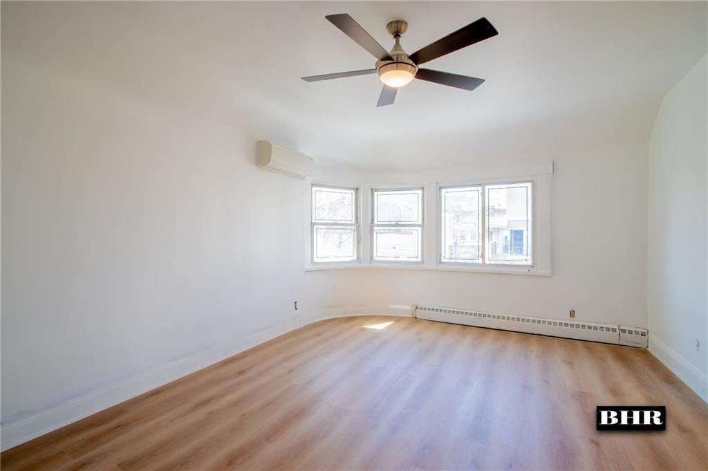 154 Beaumont Street Manhattan Beach Brooklyn NY 11235