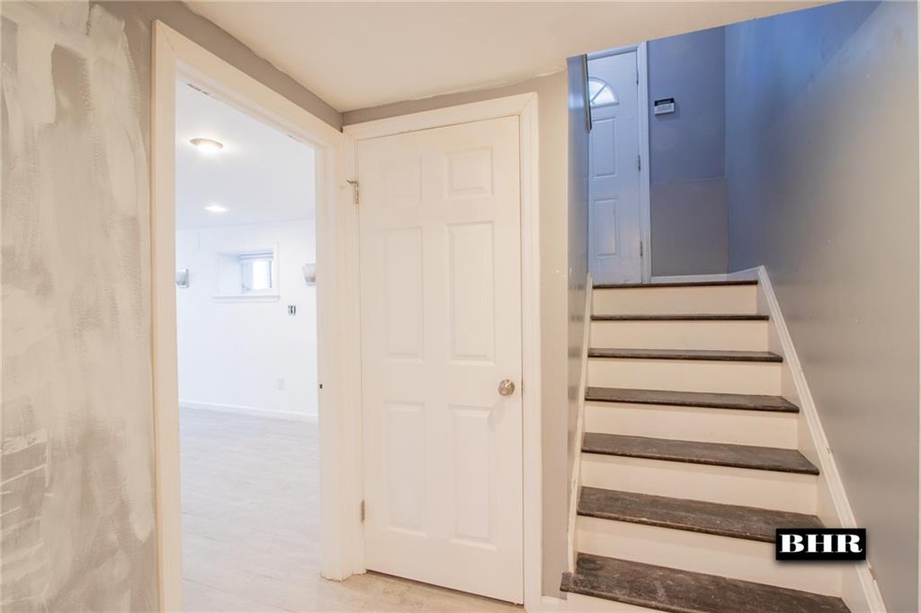 154 Beaumont Street Manhattan Beach Brooklyn NY 11235