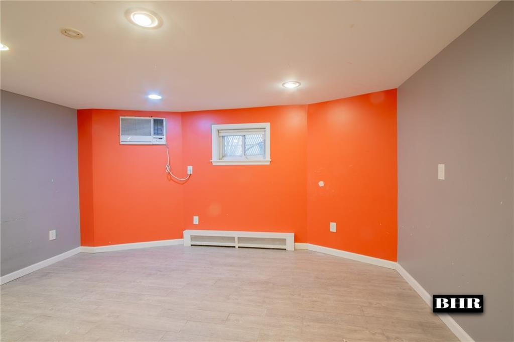 154 Beaumont Street Manhattan Beach Brooklyn NY 11235