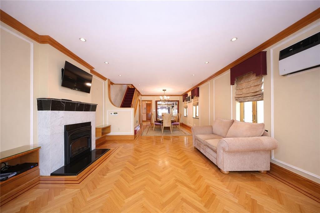 1027 79th Street Dyker Heights Brooklyn NY 11228