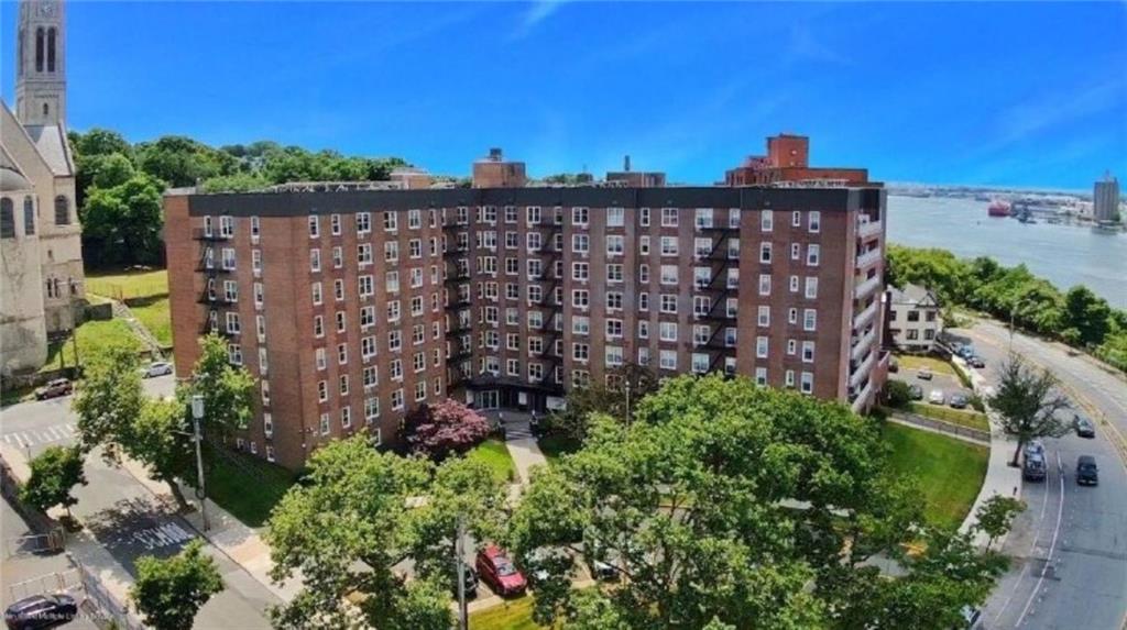 350 Richmond Terrace St. George Staten Island NY 10301