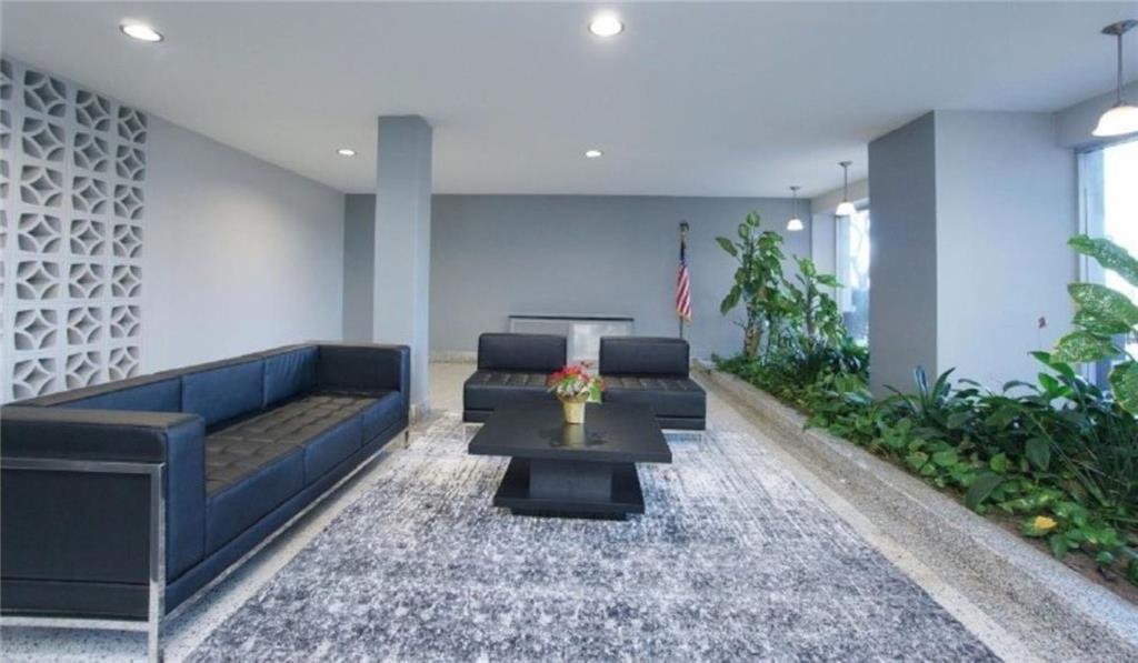 350 Richmond Terrace St. George Staten Island NY 10301