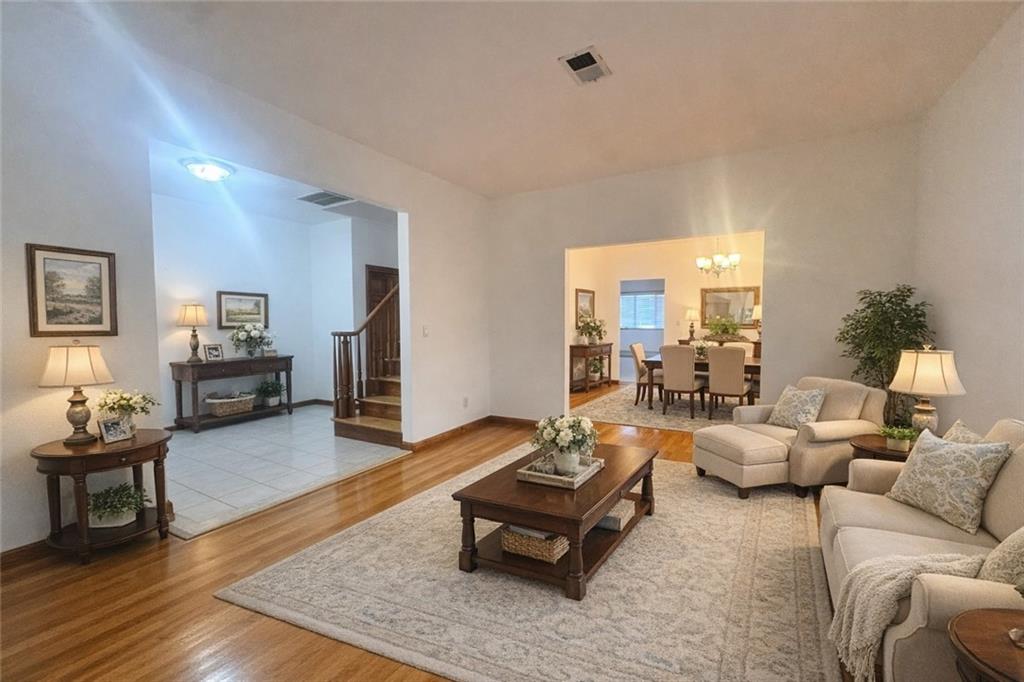 735 Woodrow Road Annadale Brooklyn NY 10312