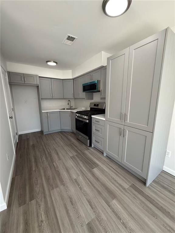 695 Barlow Avenue Eltingville Staten Island NY 10312