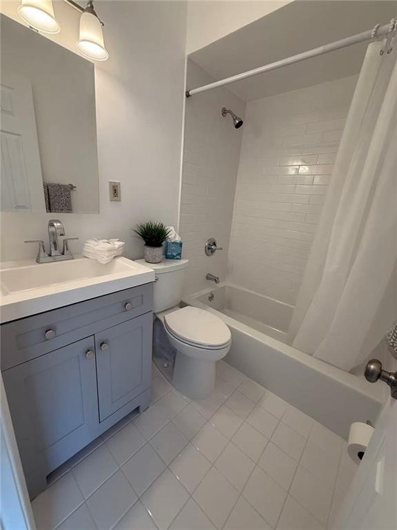 695 Barlow Avenue Eltingville Staten Island NY 10312