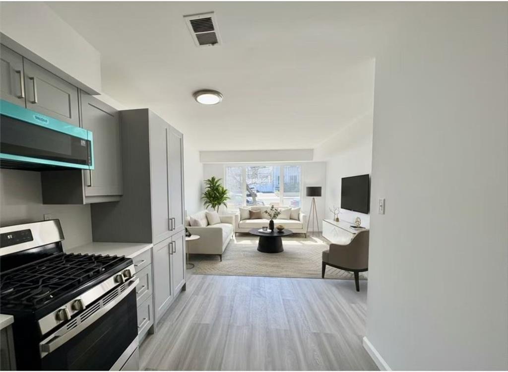 695 Barlow Avenue Eltingville Staten Island NY 10312
