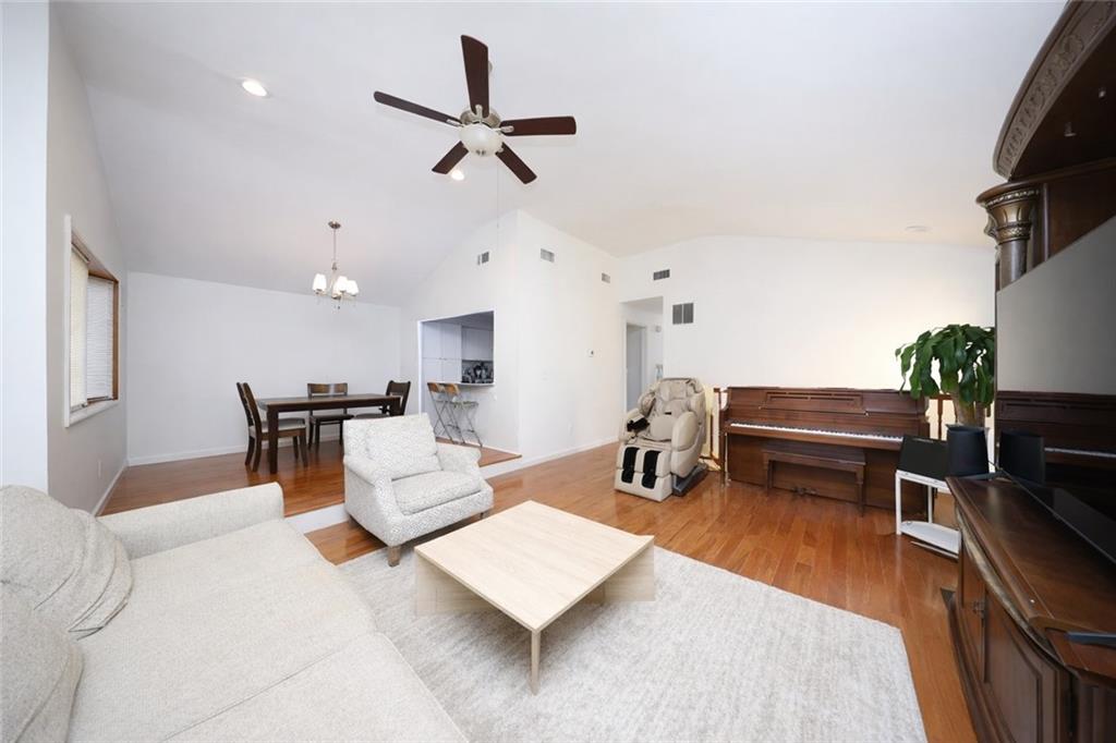 86 West Terrace Huguenot Staten Island NY 10312