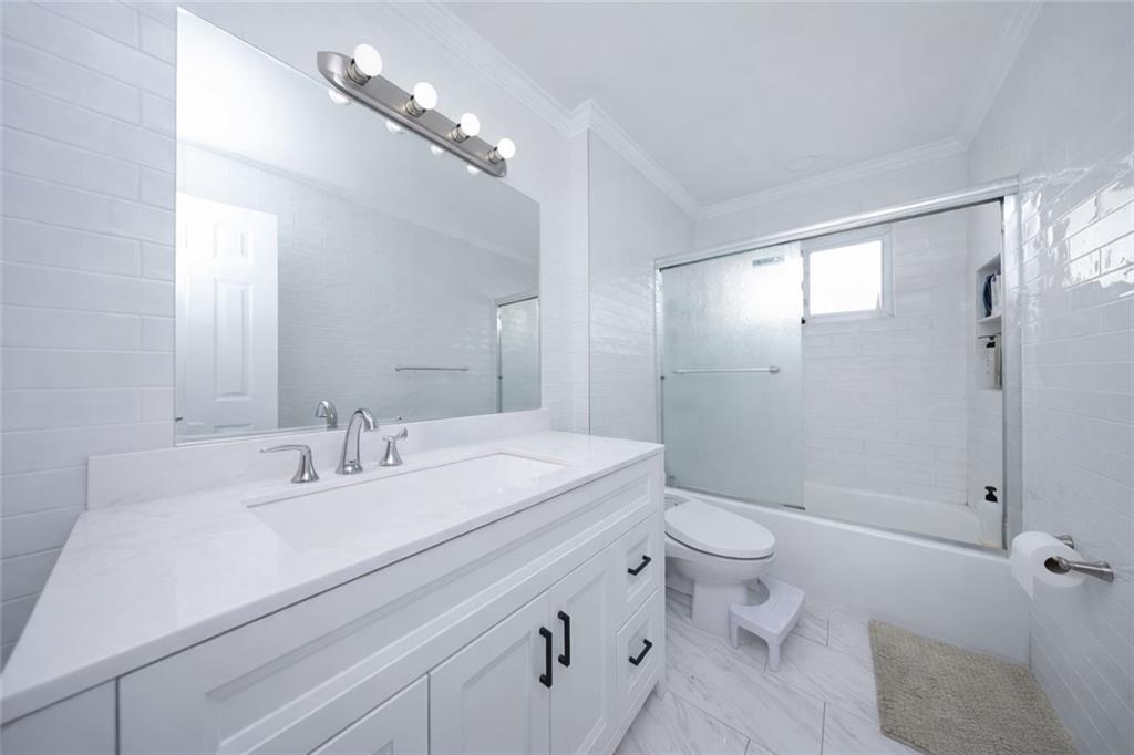 86 West Terrace Huguenot Staten Island NY 10312