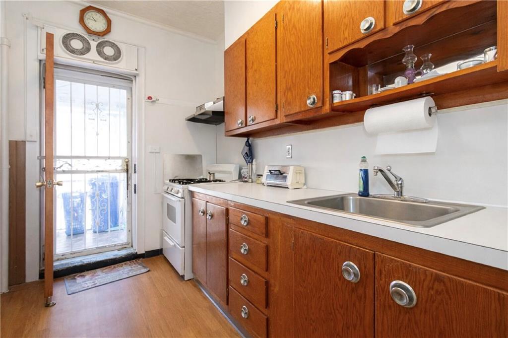 6118 5th Avenue Sunset Park Brooklyn NY 11220