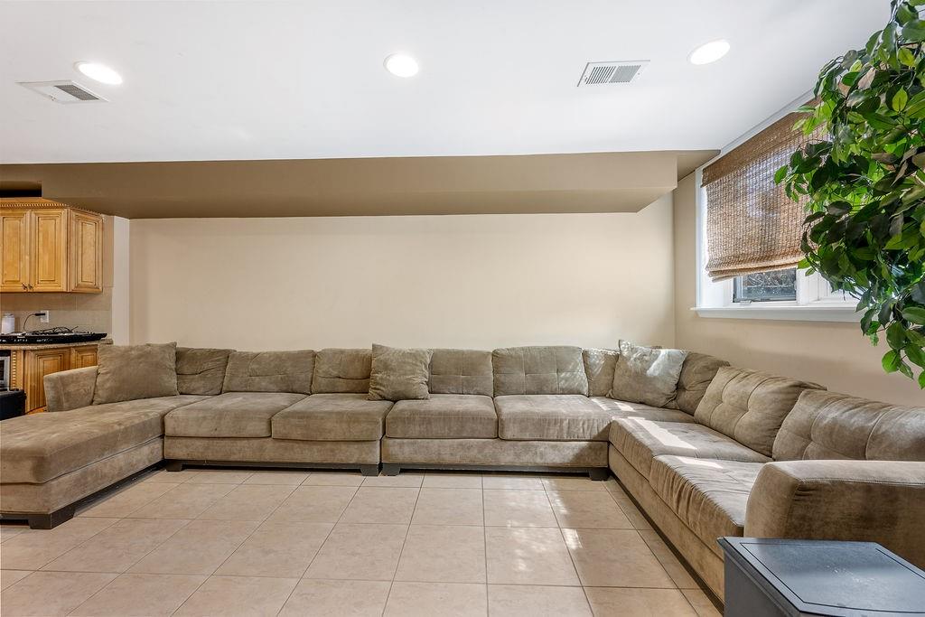164 Bay 10th Street Bensonhurst Brooklyn NY 11228