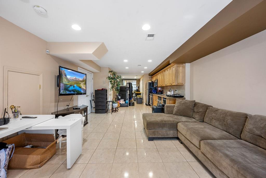 164 Bay 10th Street Bensonhurst Brooklyn NY 11228