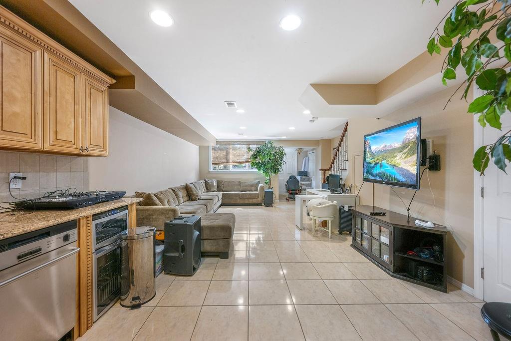 164 Bay 10th Street Bensonhurst Brooklyn NY 11228