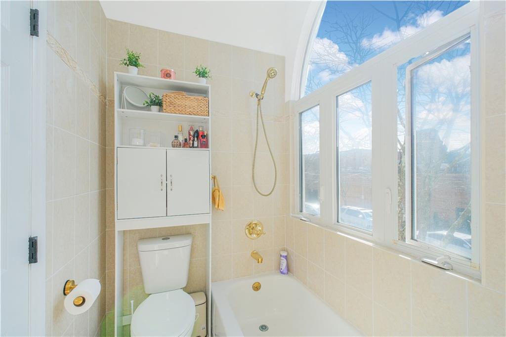 10 Penton Street Pleasant Plains Staten Island NY 10309