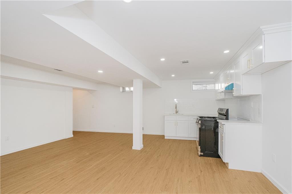 10 Penton Street Pleasant Plains Staten Island NY 10309