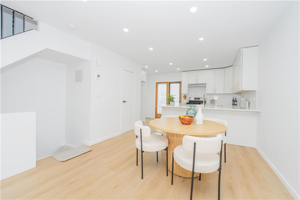 63 Avon Lane Westerleigh Staten Island NY 10314