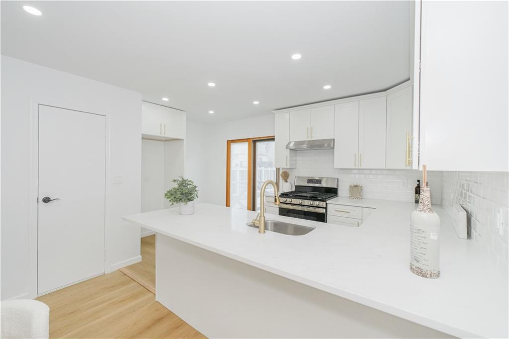 63 Avon Lane Westerleigh Staten Island NY 10314