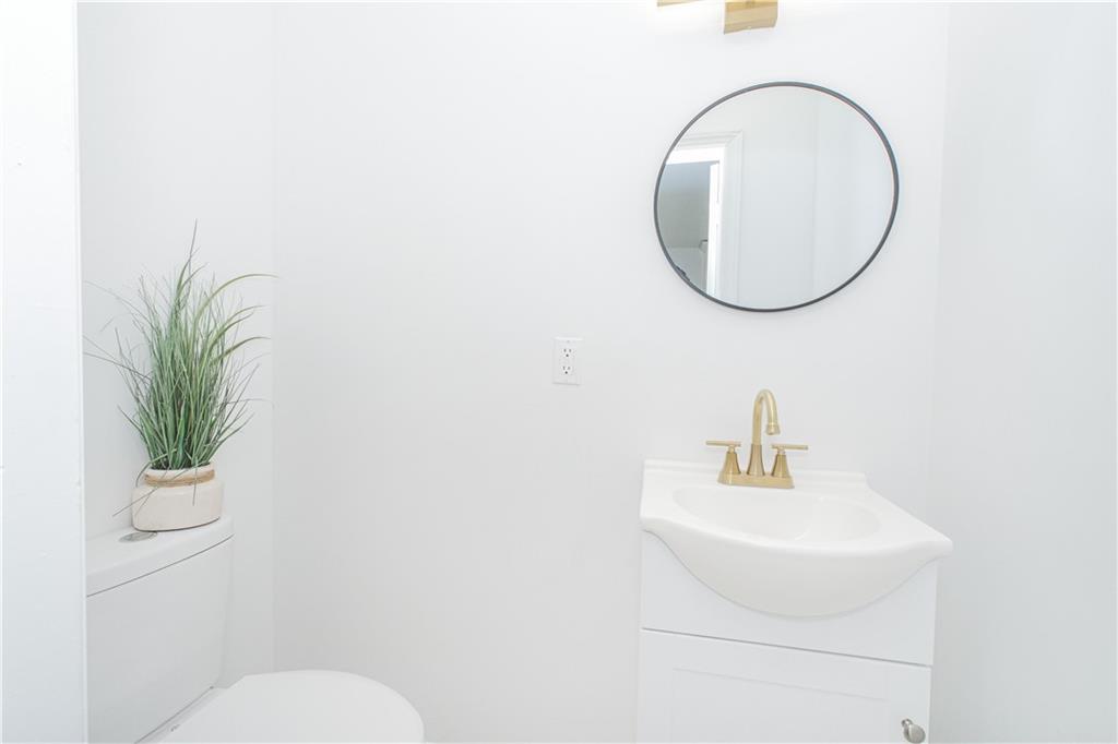 63 Avon Lane Westerleigh Staten Island NY 10314