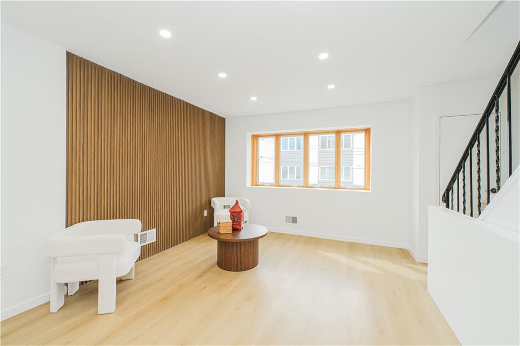 63 Avon Lane Westerleigh Staten Island NY 10314