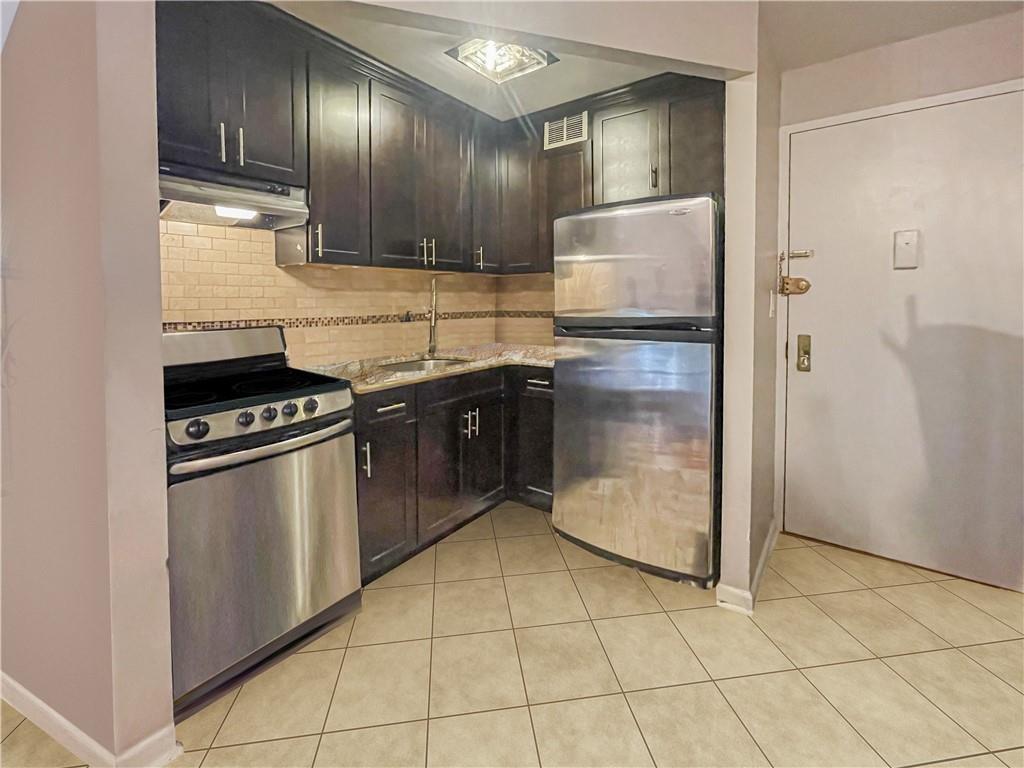 175 Zoe Street Grant City Staten Island NY 10305