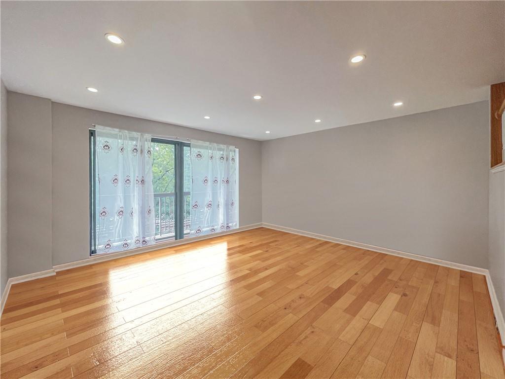 175 Zoe Street Grant City Staten Island NY 10305