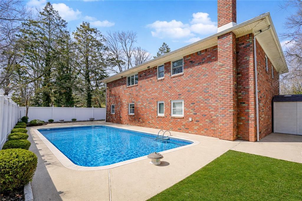 24 Pickersgill Avenue Arrochar Staten Island NY 10305