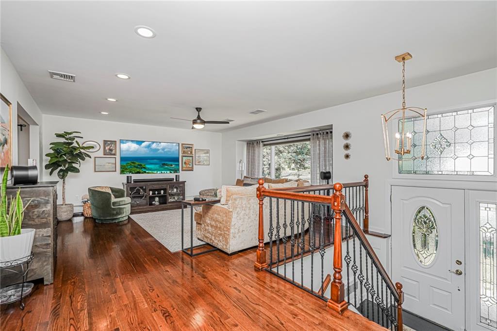 24 Pickersgill Avenue Arrochar Staten Island NY 10305