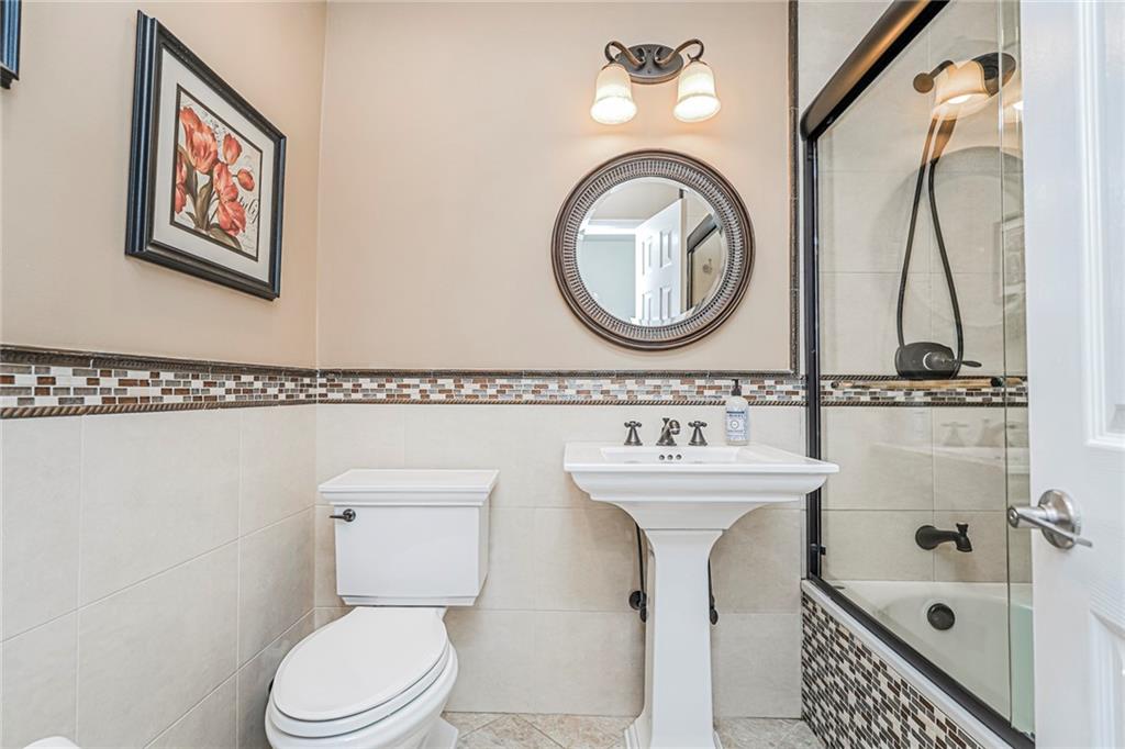 24 Pickersgill Avenue Arrochar Staten Island NY 10305