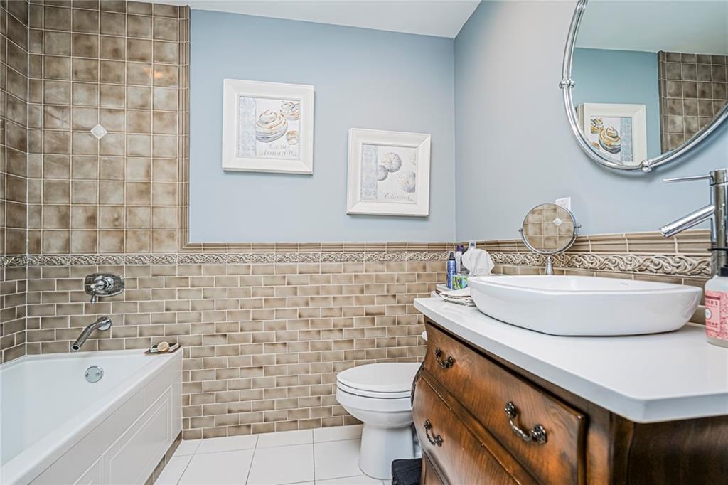 24 Pickersgill Avenue Arrochar Staten Island NY 10305