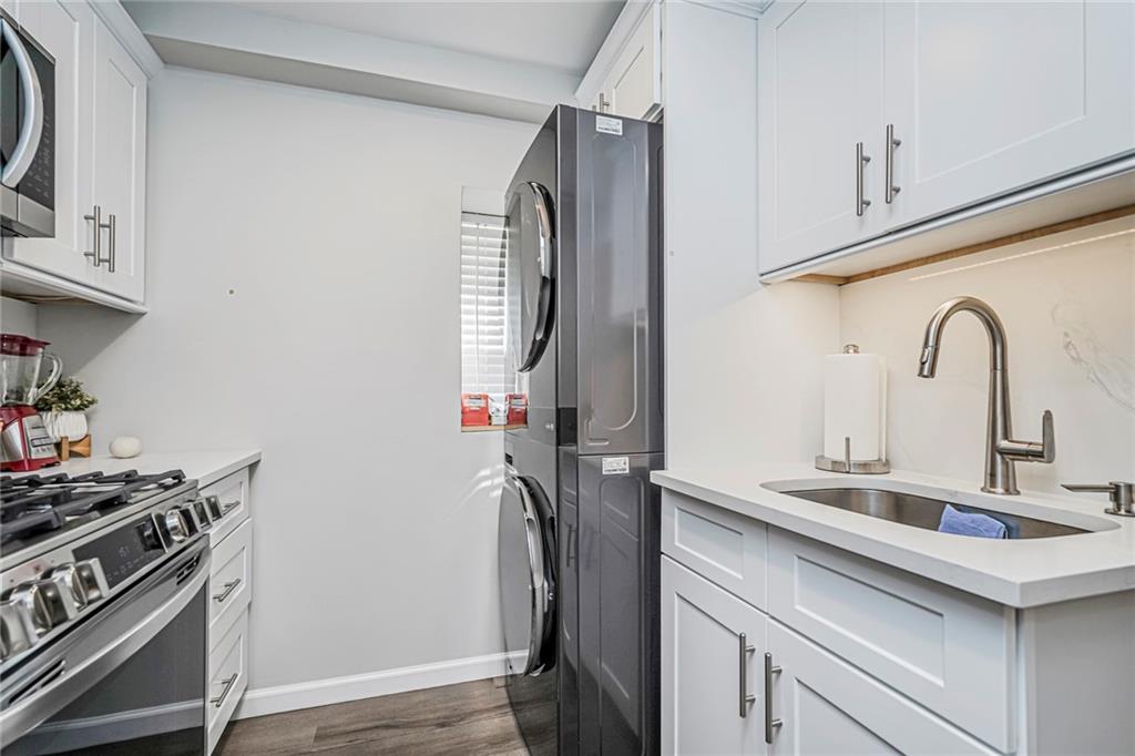 24 Pickersgill Avenue Arrochar Staten Island NY 10305