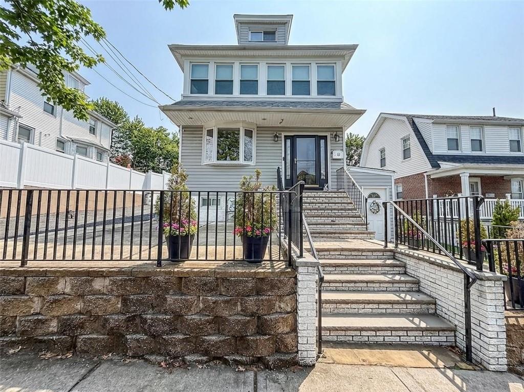 33 Hope Avenue Staten Island NY 10305