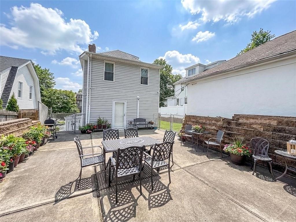 33 Hope Avenue Staten Island NY 10305